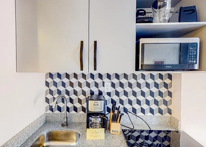 Sophie 203b At Morgan Residences *